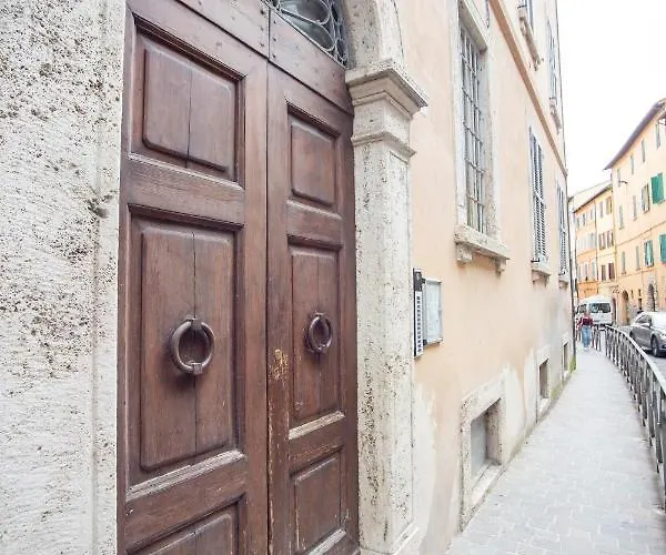 Chic In The Historic Center Of Appartamento *