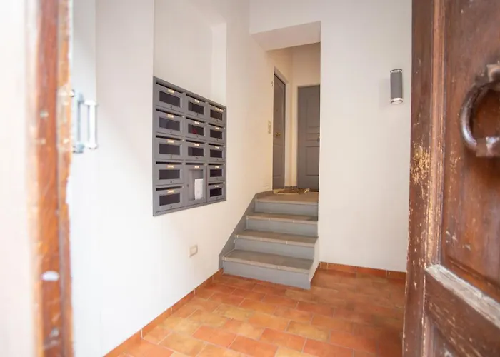 Chic In The Historic Center Of Appartamento